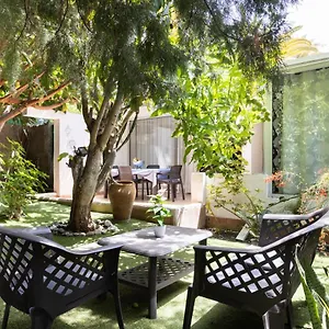  Сasa de vacaciones Hemeras Boutique Homes - Bungalow With Private Garden 5min From The Beach